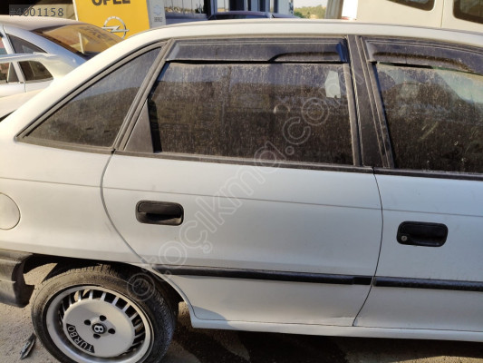 Opel Astra F Çıkma Orjinal Sağ Arka Kapı - GM