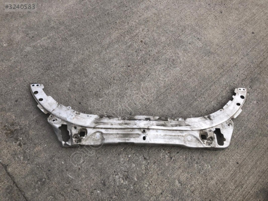 MERCEDES C SERİSİ 2015-19 W205 ÖN PANEL DEMİRİ 2056204301