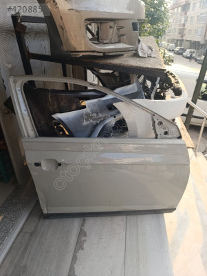 Volkswagen Polo sağ ön kapı 2017-2025 orjinal çıkma parça