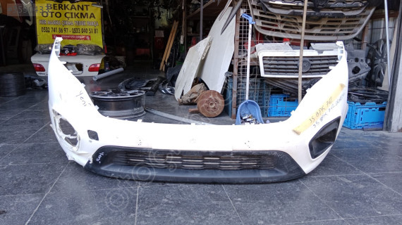 Fiat Fiorino yeni model ön tampon orijinal alt ve orta kısım