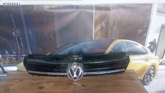 Orjinal Çıkma Volkswagen Golf7 Ön Panjur Parçası
