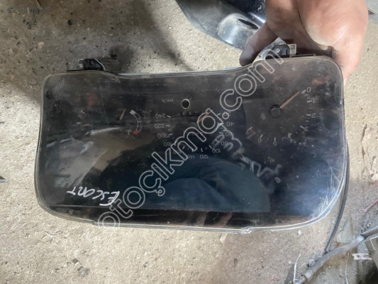 Ford escort kilometre saati