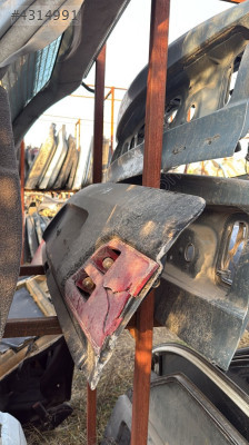 BMW X5 E53 bagaj kapağı alt