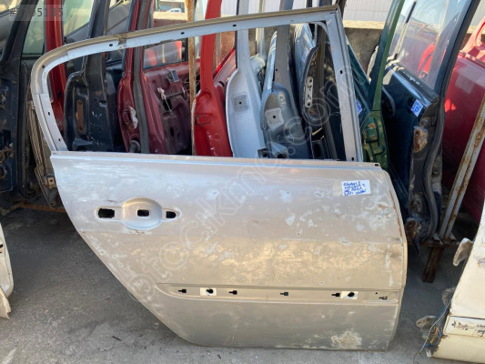 RENAULT MEGANE 2 SAĞ ARKA KAPI SEDAN 2003-2008 MODEL ORJİNAL