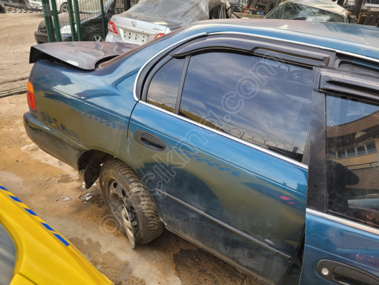 1993- 1998 TOYOTA COROLLA SAĞ ARKA KAPI