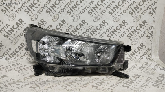 SİNCAR'DAN TOYOTA HİLUX 2021 2024 SAĞ ÖN FAR ÇIKMA ORJİNAL
