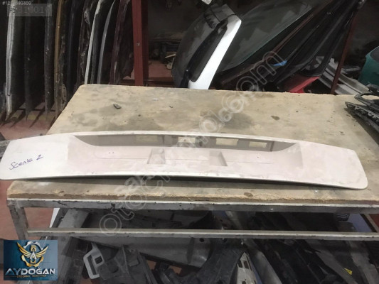 OTO CEM'DEN ÇIKMA RENAULT SCENİC 2 BAGAJ PLAKALIĞI