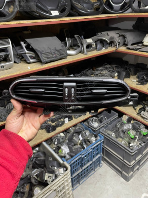 FİAT EGEA CROSS ORTA ÜFLEME IZGARASI ORJİNAL ÇIKMA