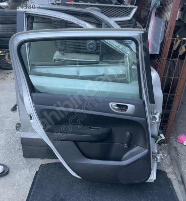 Peugeot 307 sol arka kapı dolu orjinal