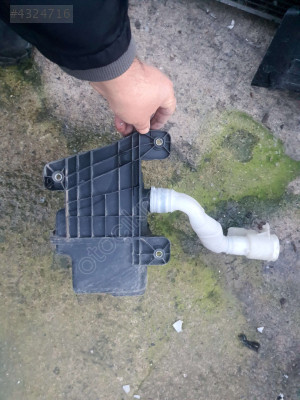 VOLKSWAGEN GOLF 7 SİLECEK SUYU BİDONU