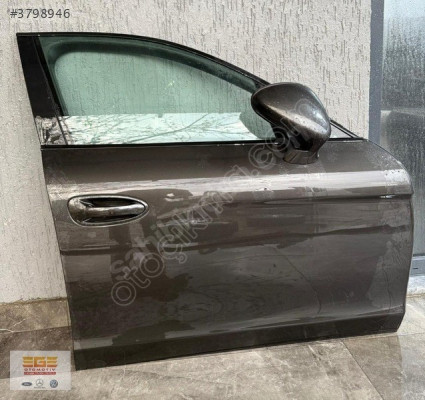 PORSCHE PANAMERA SAĞ ÖN KAPI HATASIZ ÇIKMA EGE OTOMOTİV BURSA
