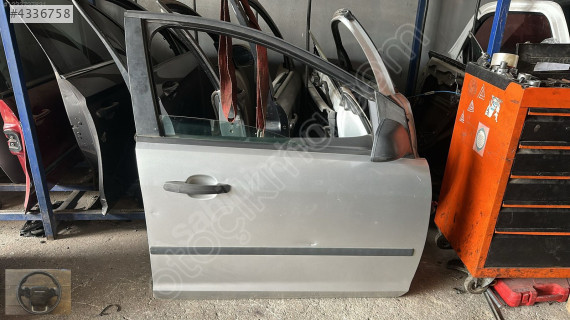 FORD FOCUS 2 SAĞ ÖN KAPI DOLU BURSA MG