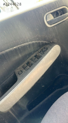 Mazda 2 cam düğmesi