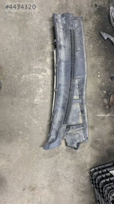 Toyota corolla cam önü ızgarası