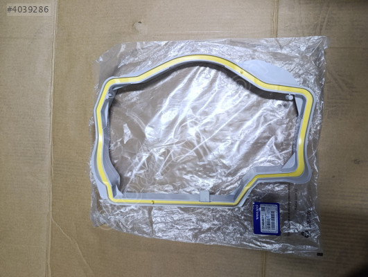 31484871 2016-2025 Volvo S90 yakıt cep contası