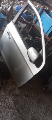HYUNDAİ İ 20 SAĞ ÖN KAPI