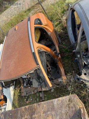 VOLVO V40 CROSSLAND ÇIKMA TAVAN ARKA KUPA