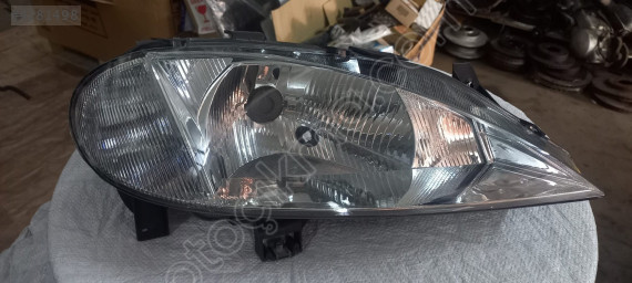 Megane I sağ far (H4) OEM 7701047095 sıfır yan sanayi