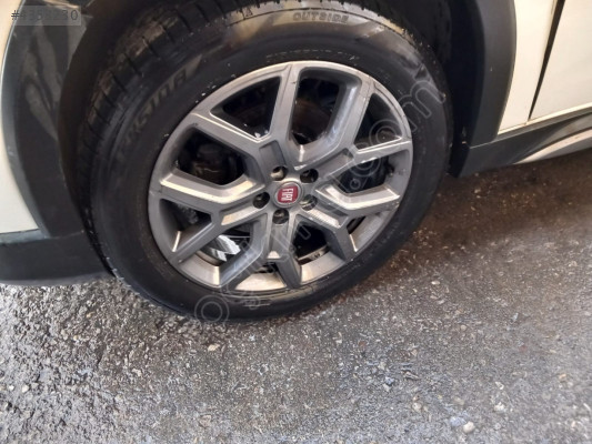 Fiat egea 215 55 17 çıkma jant