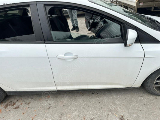 FORD FOCUS 3.5-1.5 2016 OTOMATİK SAĞ ÖN KAPI