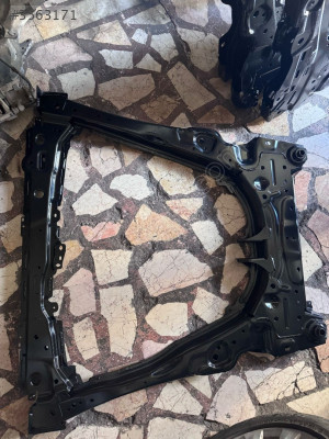 Renault Taliant Motor Beşiği Traversi Çıkma