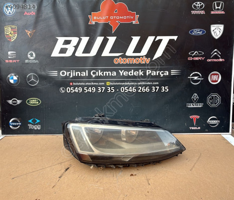 2011-2016 VW Jetta Sağ Ön Far - Oto Çıkma Parçaları