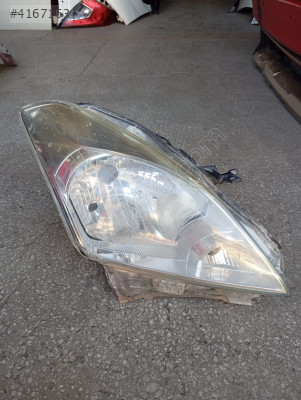 SUZUKİ BALENO SAĞ FAR
