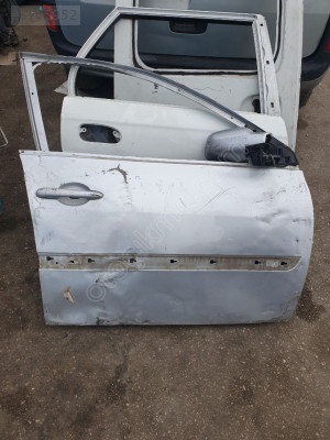 Renault megane 2 sağ ön kapı