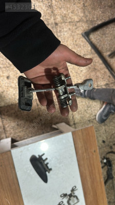 2017-2023 DACİA DUSTER SAĞ ÖN KAPI GERGİSİ ORJ ÇIKMA