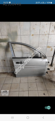 Hyundai Accent Era sağ ön kapı