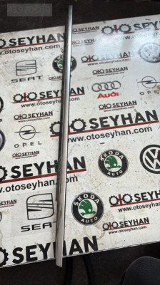 5N0837475E vw tiguan 2015 sol dış sıyırıcı fitil
