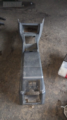 Peugeot 405 vites konsulu