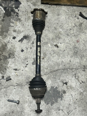 3D0407271F PASSAT B8 1.6 DCX OTOMATİK SANZIMAN SOL AKİS