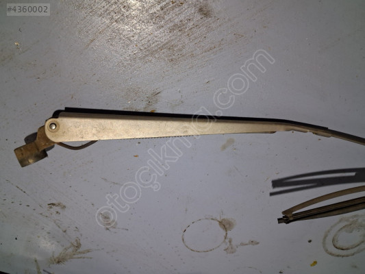 Mıtsıbıshı  L200  Dış Cam Silgi  Kolu