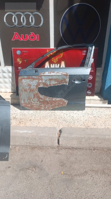 Audi A3 hb sol ön kapı çıkma