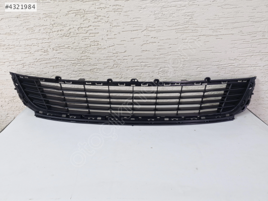 RENAULT MEGANE 3 ÖN TAMPON ORTA IZGARA SIFIR 2010-2014