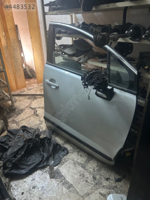 2012 Peugeot 3008 sağ ön kapı