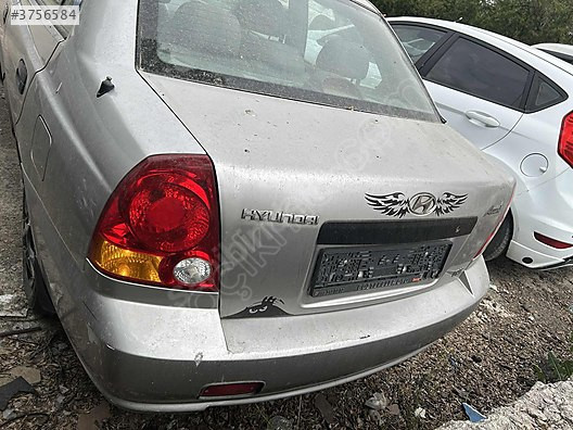 Hyundai accent arka bagaj