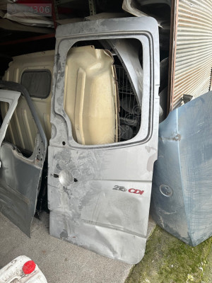 MERCEDES SPRİNTER ÇIKMA ORJİNAL SAĞ BAGAJ KAPAĞI KD