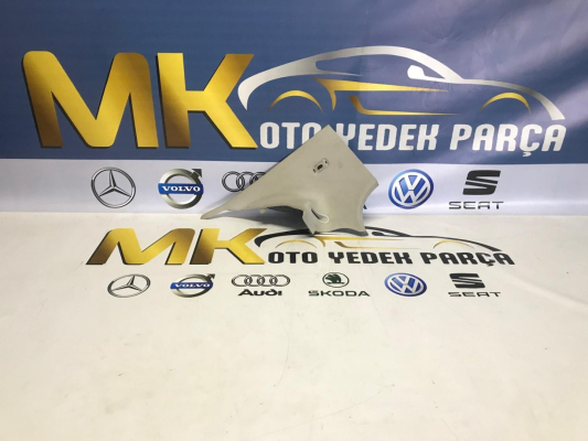 MERCEDES C220-C200-C180 W205 SAĞ ARKA DİREK KAPLAMASİ