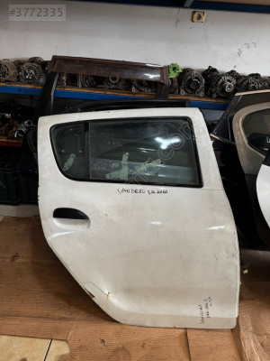 DAİCA SANDERO SAĞ ARKA KAPI