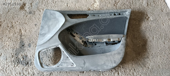 Audi A4 sağ ön kapı döşemesi