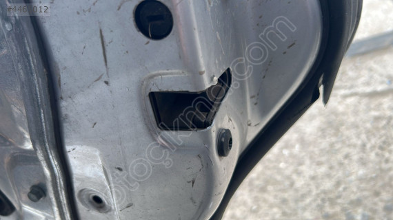 Skoda Fabia sağ arka kapı kilidi