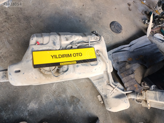 RENAULT LAGUNA 1 YAKIT DEPOSU