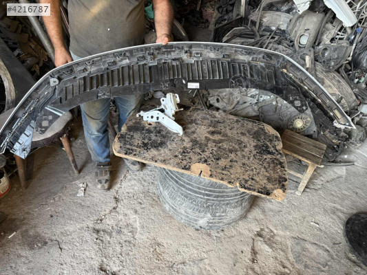 Mercedes EQB ön panjur