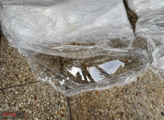 TOYOTA COROLLA 2020 SAĞ FAR CAMI SIFIR EYUPCAN OTO'DA