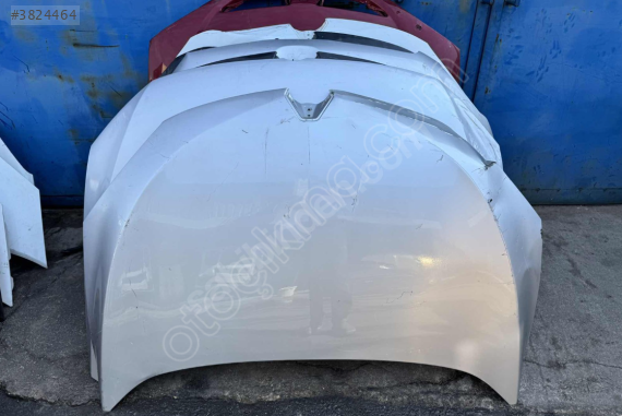 RENAULT MEGANE 3 MOTOR KAPUTU ORJİNAL EYUPCAN OTO'DA