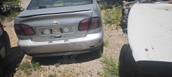 Nissan Primera arka cam