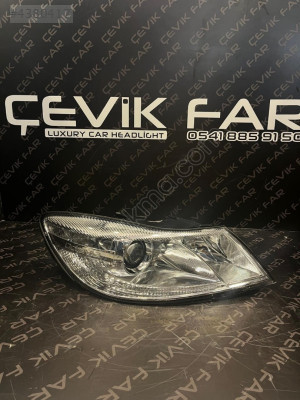 SKODA OCTİVİA 2009-2012 SAĞ FAR