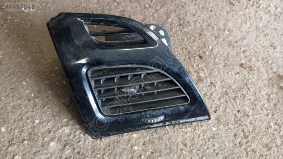 Renault Fluence Sol Hava Difüzörü 226805